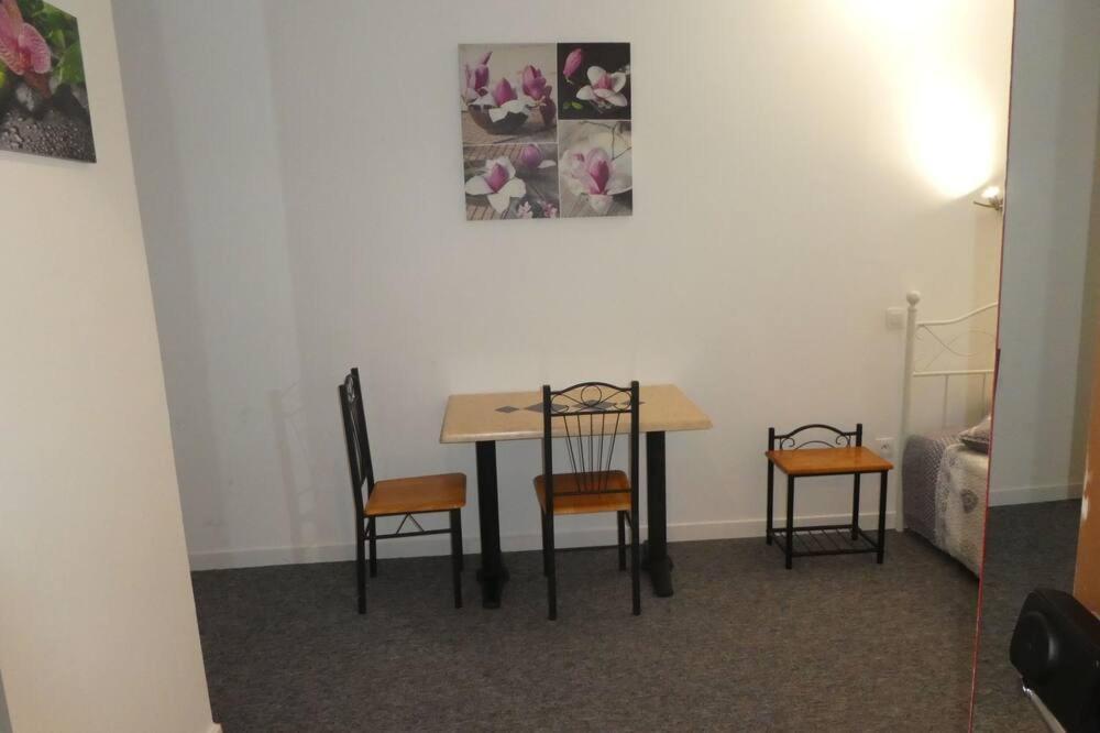 Etanit ! Etape Calme Et Parking Velo, Bicycle - Connection Tous A 1Mn Bus,Train Et Aeroport - Plein Centre De Beziers Pour Visiter,Manger - Chambres Climatisees, Spacieuses Amenagees Pour Singles, Couple, Et Ou Familles - Consigne Et Petit Dej En Plu Béziers Kültér fotó